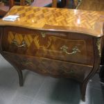 447 1038 CHEST OF DRAWERS